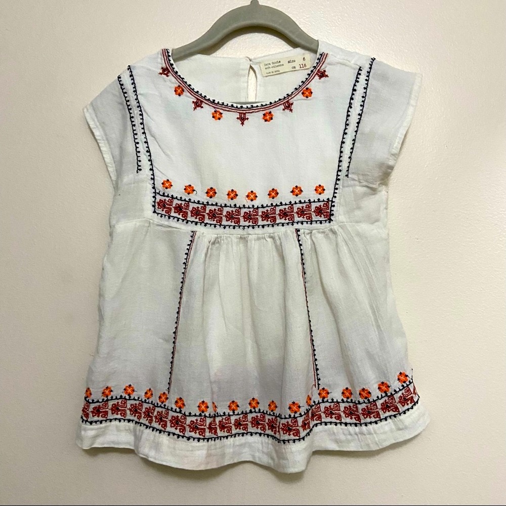 Zara girls size 6 white blouse with detailed embroidery